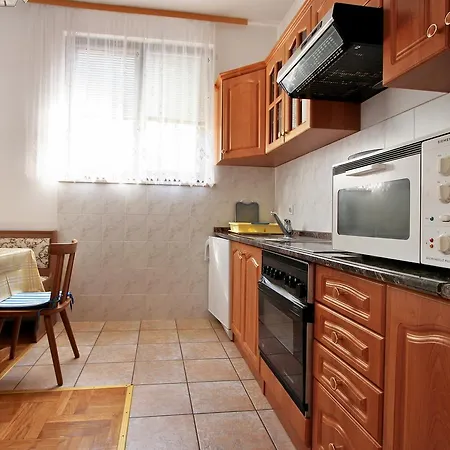 3-bedroom In Spadici Porec